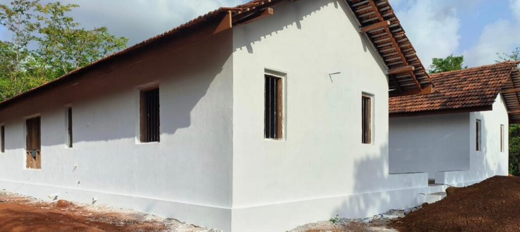 PUTAI+ or PROTECT+ coats, exterior protective coat